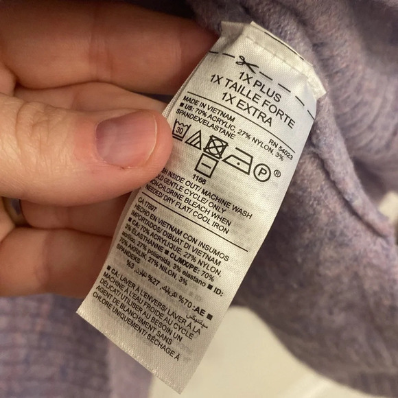 Old Navy Lilac Cozy Crewneck Sweater - Picture 4 of 6